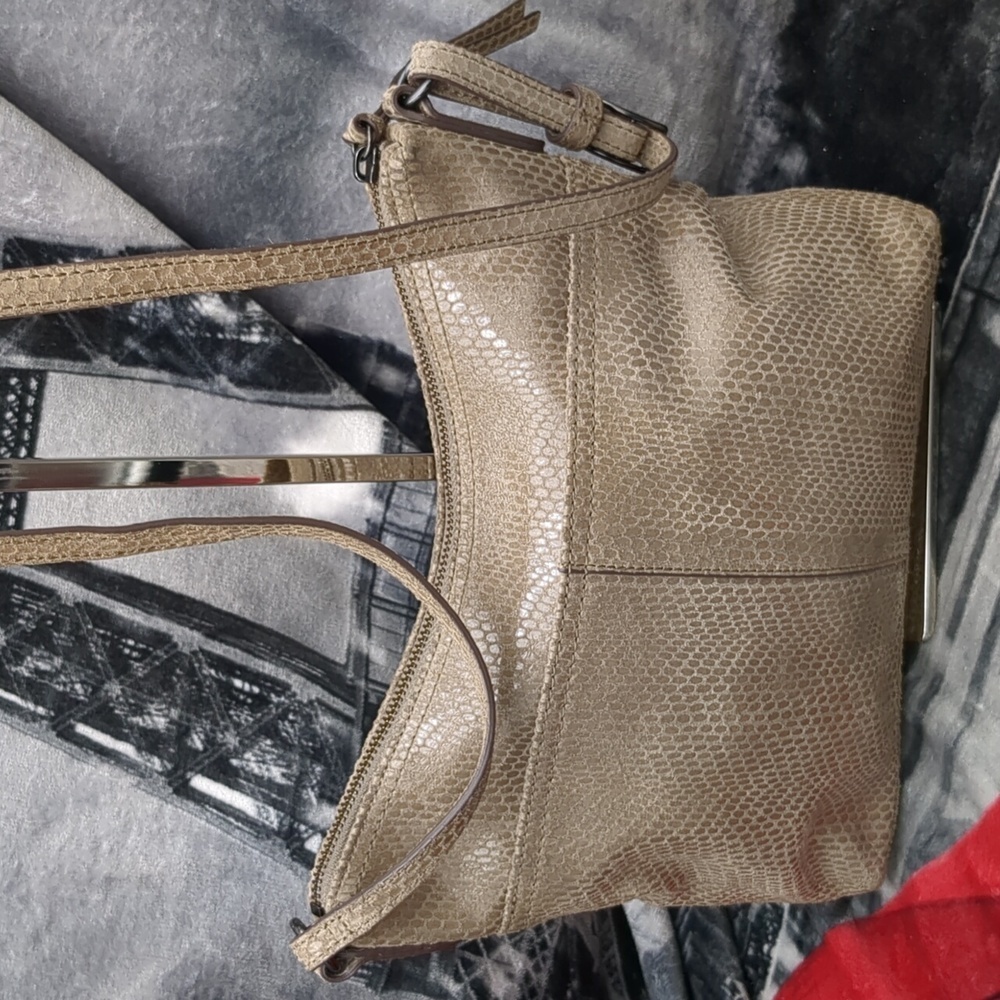 Margo, New York leather purse